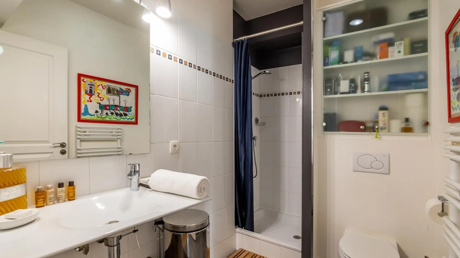 Veeve - Village Vision Париж 0*,  Франция